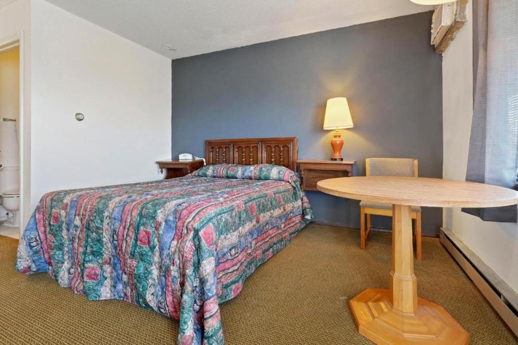 Hotel O Oskaloosa - Hwy 63/92 Екстериор снимка