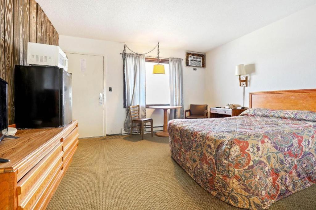 Hotel O Oskaloosa - Hwy 63/92 Екстериор снимка